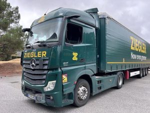 MERCEDES TRACTEUR  GE-684-MG