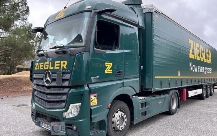 MERCEDES TRACTEUR  GE-684-MG