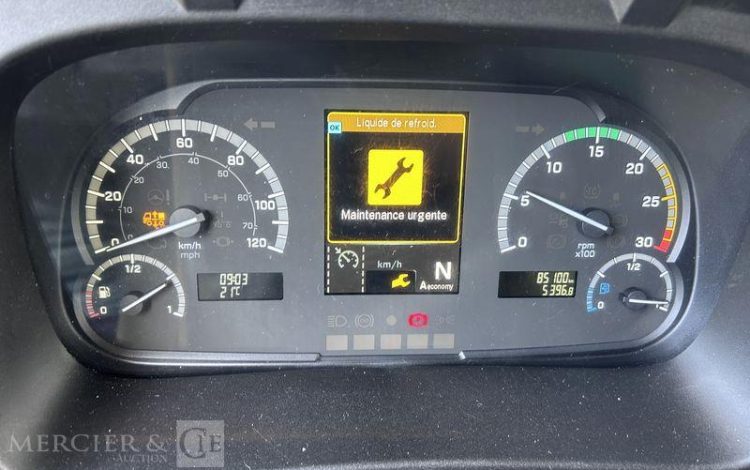 MERCEDES ATEGO 1324 CAISSE FOURGON HAYON VERT GQ-997-QH