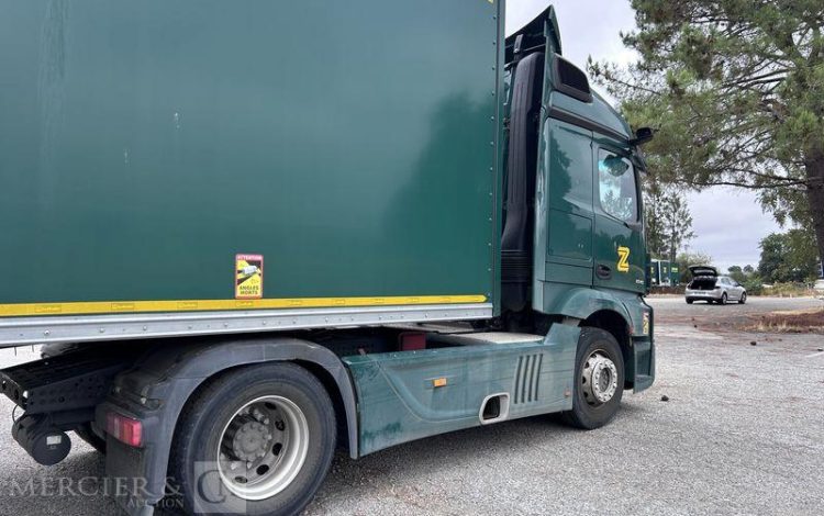 MERCEDES ACTROS 1846 4×2 VERT GS-529-XK