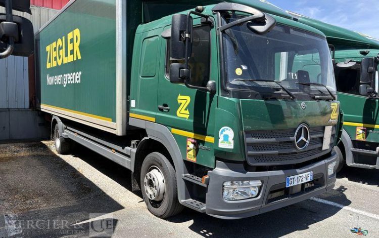 MERCEDES ATEGO 1524 CAISSE HAYON BVA VERT GT-172-VF