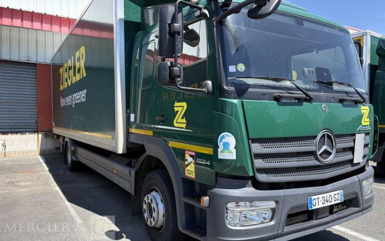 MERCEDES ATEGO 1524 CAISSE HAYON BVA VERT GT-340-SZ