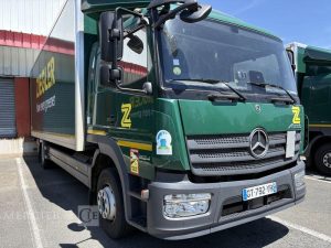 MERCEDES ATEGO 1524 CAISSE HAYON BVA VERT GT-792-YR