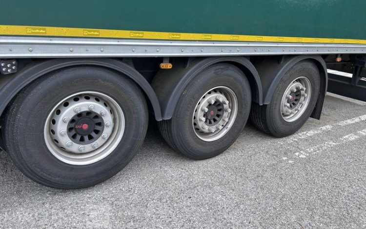 LECITRAILER SEMI REMORQUE FOURGON  HA-585-TG