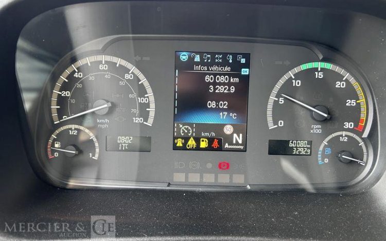 MERCEDES ATEGO 1324 CAISSE FOURGON HAYON VERT HB-824-TS