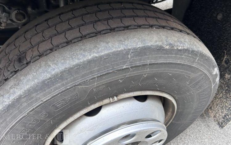 MERCEDES ATEGO 1523 – NE DEMARRE PAS – HAYON ACCIDENTE VERT HC-328-NJ
