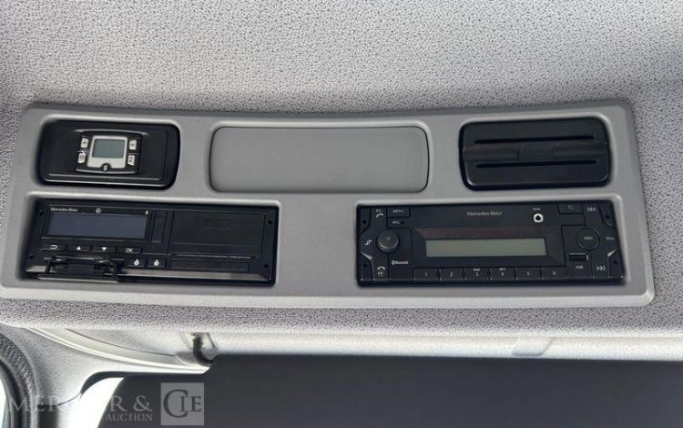 MERCEDES ATEGO 1523 – NE DEMARRE PAS – HAYON ACCIDENTE VERT HC-328-NJ