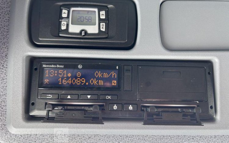 MERCEDES ATEGO 1524 VERT HC-415-LM