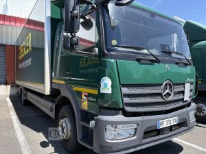 MERCEDES ATEGO 1524 CAISSE HAYON BVA VERT HF-312-SX