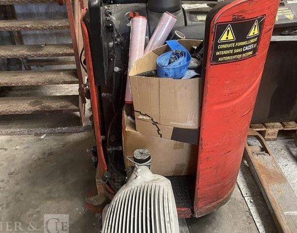 LOTS DE 5 TRANSPALETTES ELEC HS + 1 MANUEL + PIECES  MANUTHS