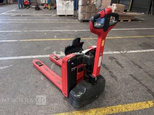 FENWICK TRANSPALETTE ELECTRIQUE MT15 -CAP 1T5 – AN 2024 ROUGE N64020