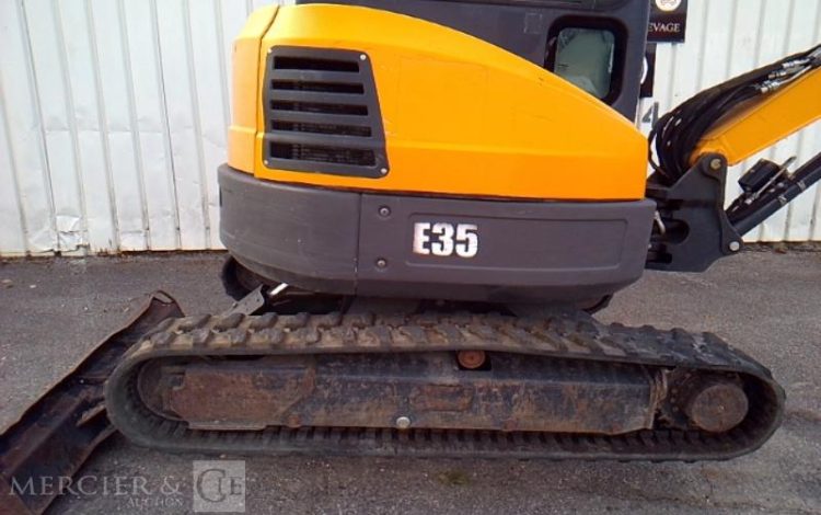 BOBCAT MINIPELLE E35 – 2 GODETS – 3.5T – 3809H – AN2017  PEL10332