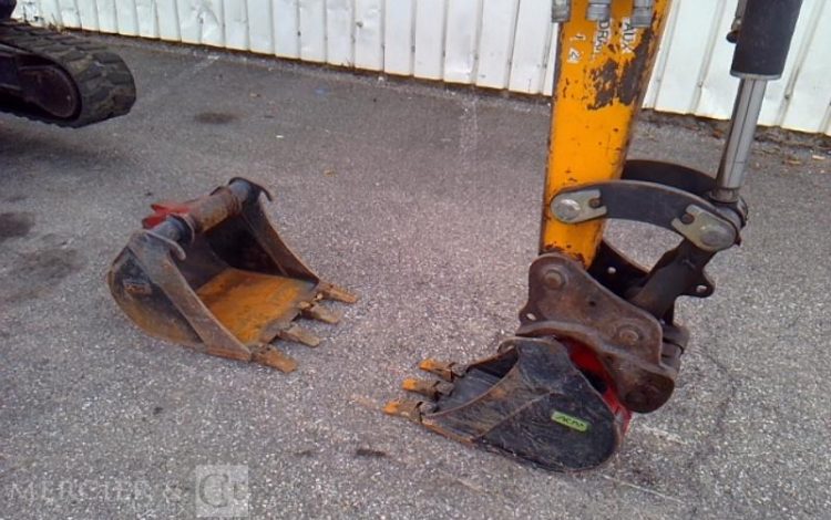 BOBCAT MINIPELLE E35 – 2 GODETS – 3.5T – 3809H – AN2017  PEL10332