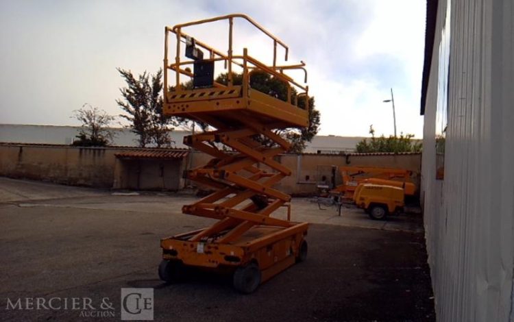 HAULOTTE NACELLE PLATEFORME CISEAUX COMPACT 10 – 10M – 625H – AN2012  SCI10206