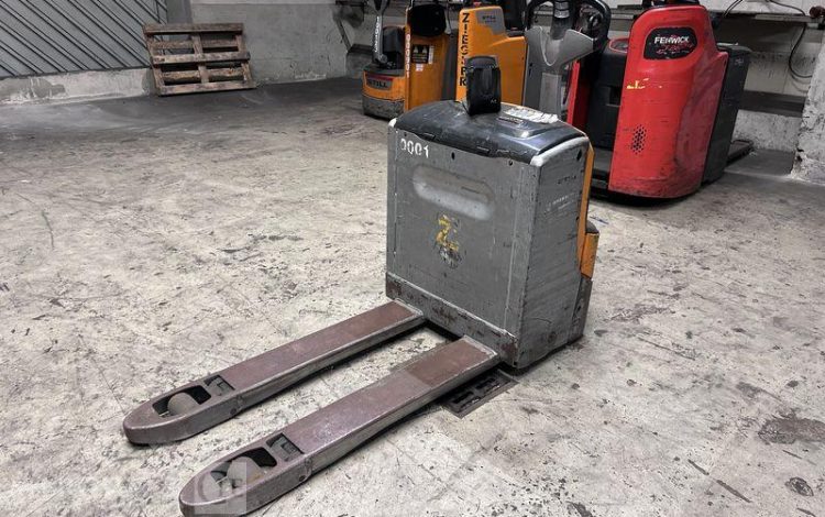STILL TRANSPALETTE ELECTRIQUE EXU16 -CAP 1T6 – AN 2021 – 2440 HEURES ORA Y00120