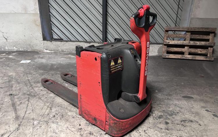 FENWICK TRANSPALETTE ELECTRIQUE T16L -CAP 1T6 – AN 2021 – 1325 HEURES ROUGE Y02508