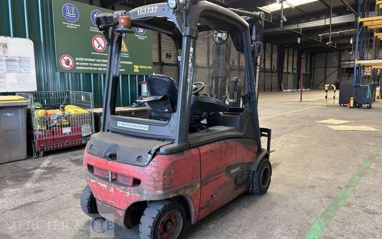 FENWICK CHARIOT ELEVATEUR ELECTRIQUE – E20PL-02 – CAP 2T – AN 2021 – 10664 HEURES ROUGE Y03737