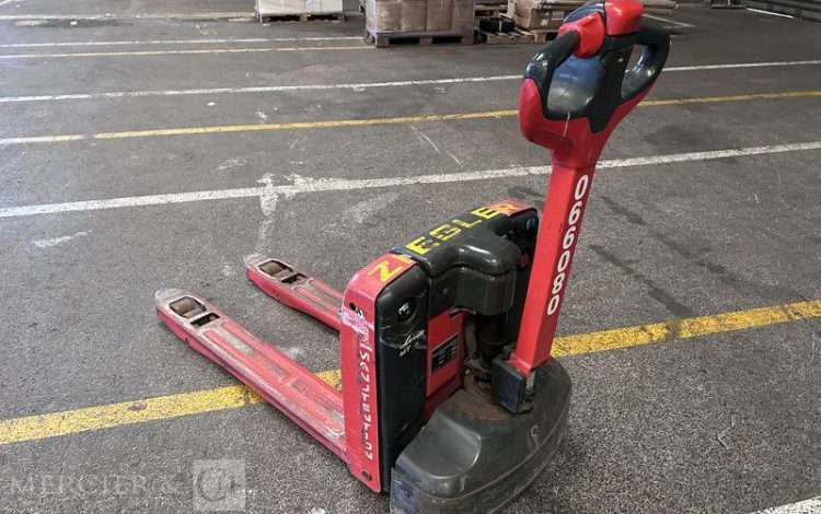 LINDE TRANSPALETTE ELECTRIQUE MT15 -CAP 1T5 – AN 2021 – 503 HEURES ROUGE Y66080