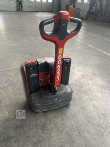 LINDE TRANSPALETTE ELECTRIQUE MT15 – CAP 1T5 – AN 2021 ROUGE Y66233