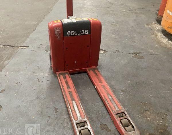 LINDE TRANSPALETTE ELECTRIQUE – MT15 – CAP 1T5 -AN 2023 – 773 HEURES ROUGE Y66236