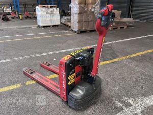 LINDE TRANSPALETTE ELECTRIQUE MT15 -CAP 1T5 – AN 2021 – 528 HEURES ROUGE Y66373