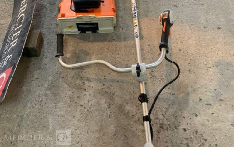 STIHL FSA90  DEB010095