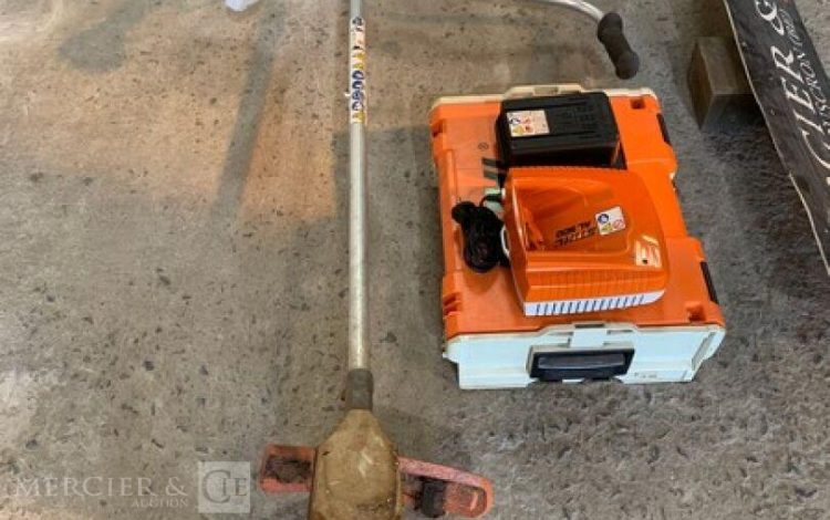 STIHL FSA90  DEB010095