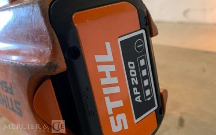 STIHL FSA90  DEB010095