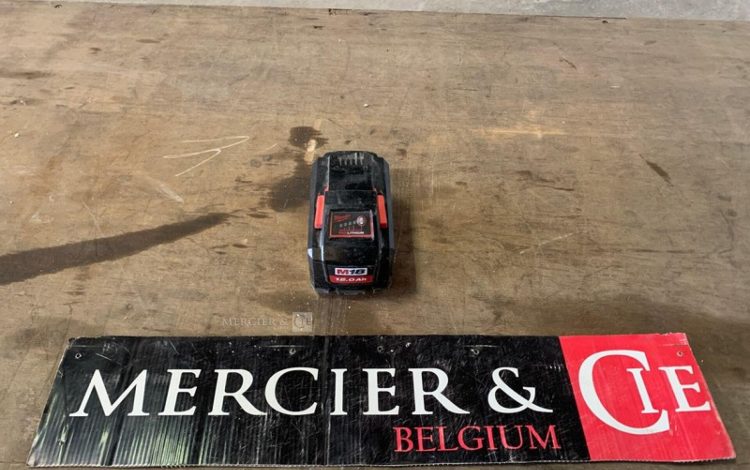 MILWAUKEE M18 HB12  MIL010056