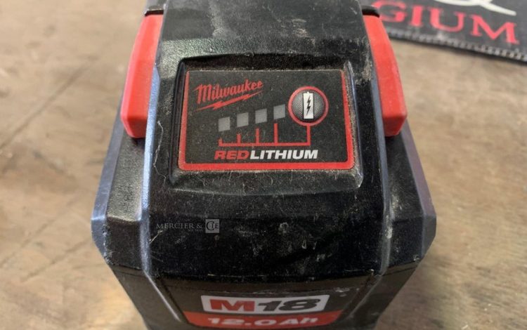 MILWAUKEE M18 HB12  MIL010056