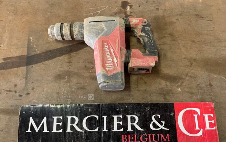 MILWAUKEE M18  MIL010007