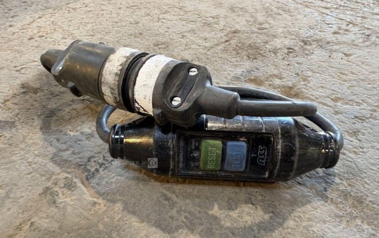 HUSQVARNA TS230F  122MAM8