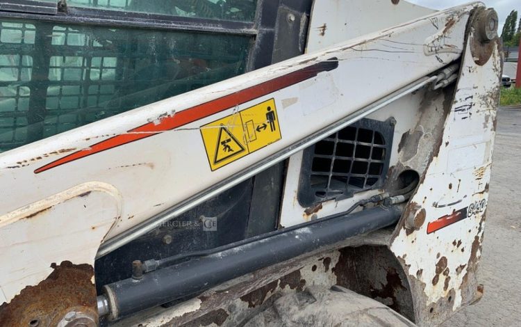 BOBCAT S450  9766
