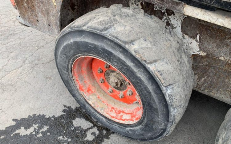 BOBCAT S450  9766