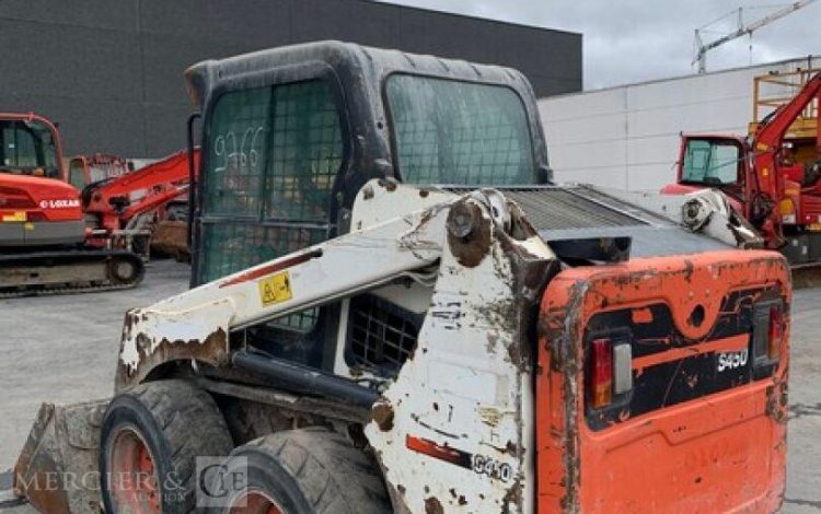 BOBCAT S450  9766