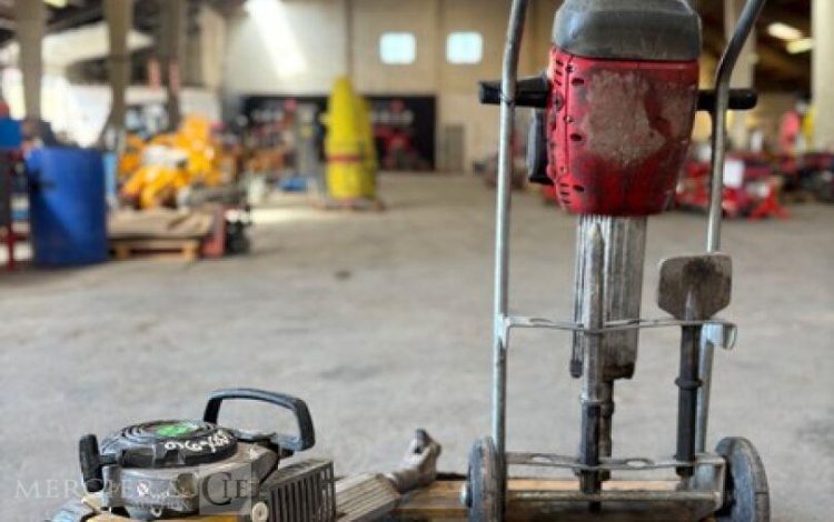 WACKER NEUSON BH65  184MAM8