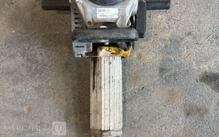 WACKER NEUSON BH65  184MAM8