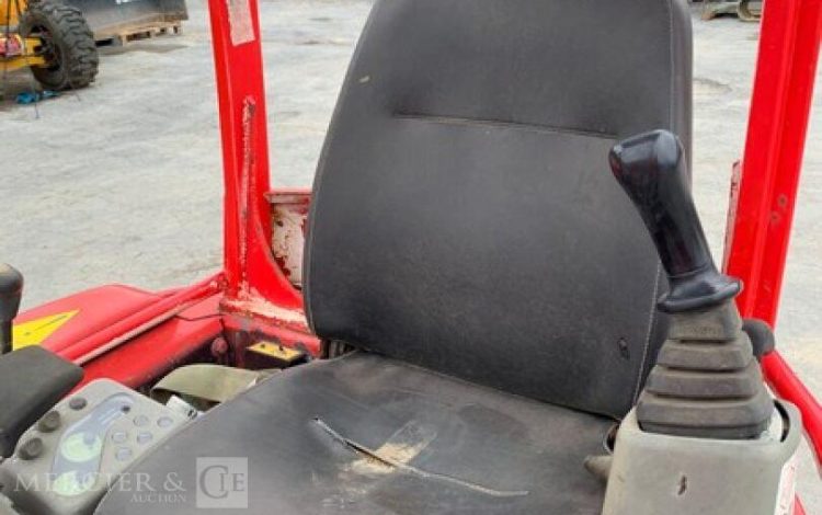 YANMAR VIO25-4  242565