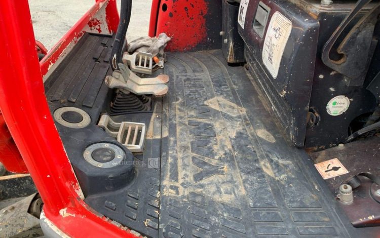 YANMAR VIO25-4  242565