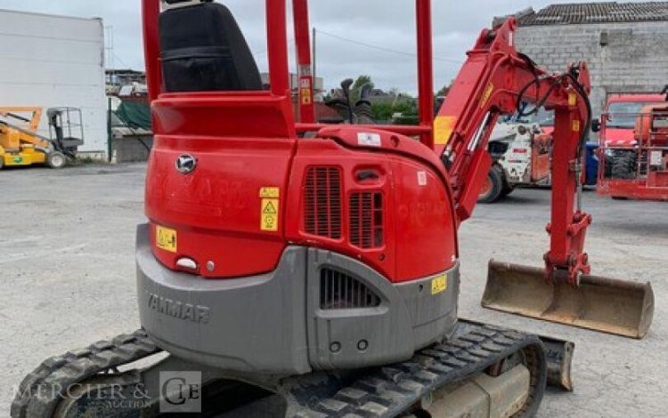 YANMAR VIO25-4  242565