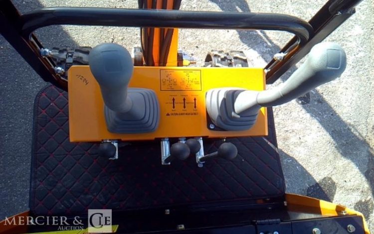 HIGHTOP MICROPELLE HT10 SUR CHENILLES DIESEL 1T – ANNEE 2026 – MATERIEL NEUF JAUNE 48 304