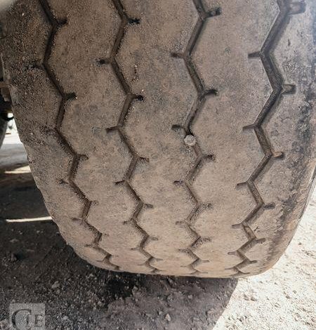 ROBUSTE KAISER SEMI REMORQUE BENNE BASCULANTE – 2 ESSIEUX –  PTAC : 33 TONNES – ANNEE 2004  568BKN59