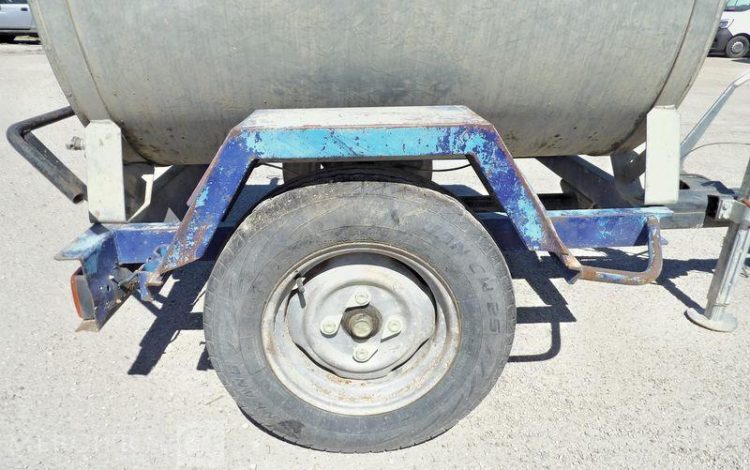 TONNE A EAU 1000 LITRES  7495WE84