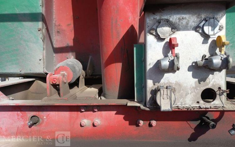 TRAILOR SEME REMORQUE BENNE BASCULANTE 2 ESSIEUS – PTAC : 33 TONNES – ANNEE 2017  810CTQ59