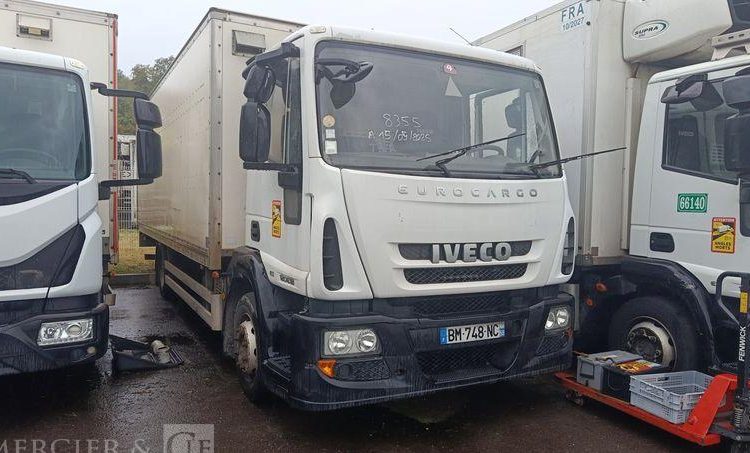 IVECO EUROCARGO 120E18 AVEC HAYON EN DESIGNATION – DIESEL – 167471 KMS BLANC BM-748-NC