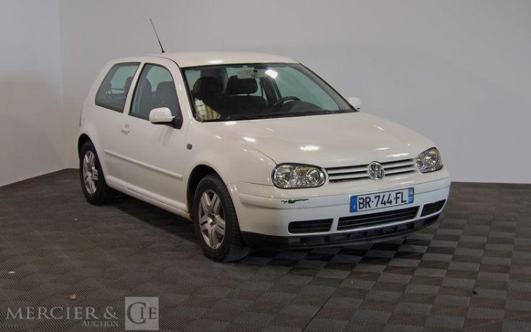 VOLKSWAGEN GOLF 1.9 TDI 130 4MOTION BLANC BR-744-FL