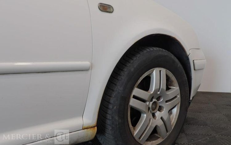 VOLKSWAGEN GOLF 1.9 TDI 130 4MOTION BLANC BR-744-FL