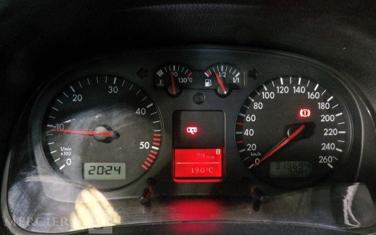 VOLKSWAGEN GOLF 1.9 TDI 130 4MOTION BLANC BR-744-FL