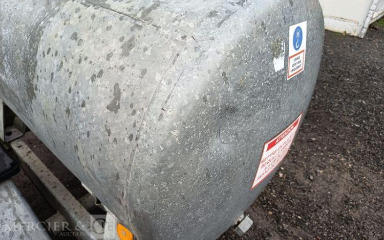 HUBIERE REMORQUE CITERNE 500L  CA-018-FE