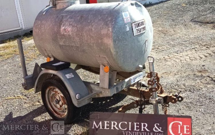 HUBIERE REMORQUE CITERNE 500L  CD-273-EH